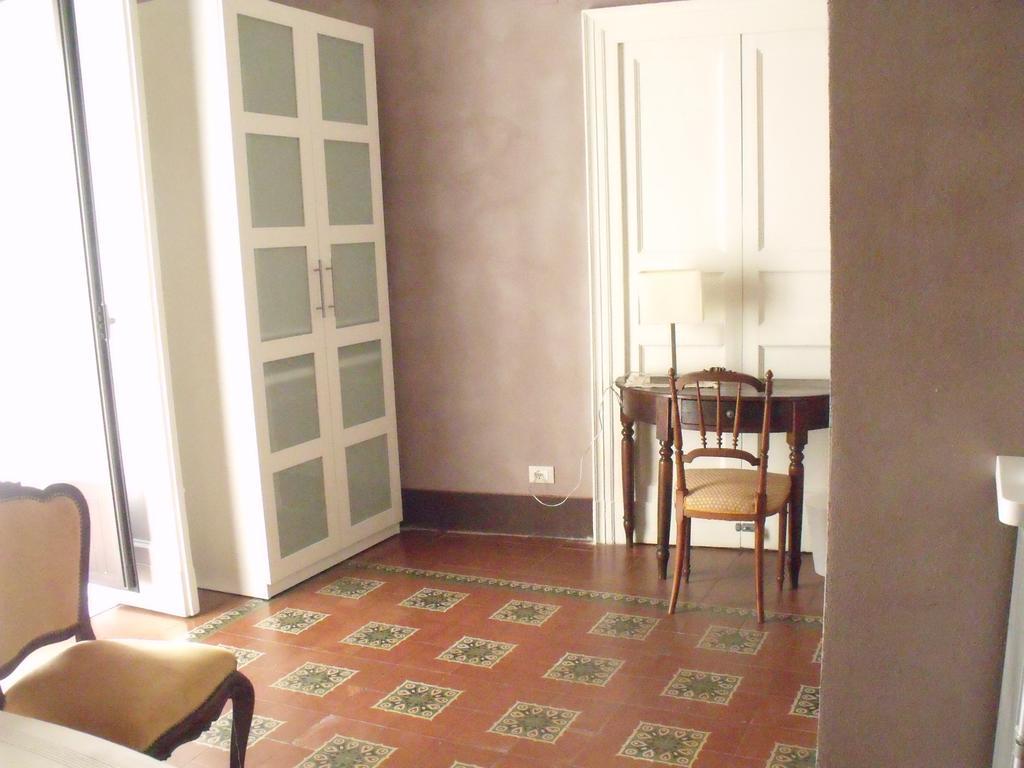 Domoikos Guest House Catania Экстерьер фото