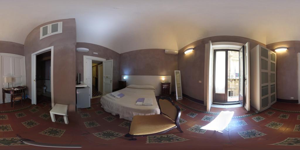 Domoikos Guest House Catania Экстерьер фото